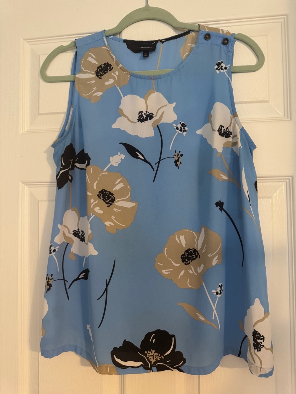Who What Wear Blue Floral Sleeveless Top